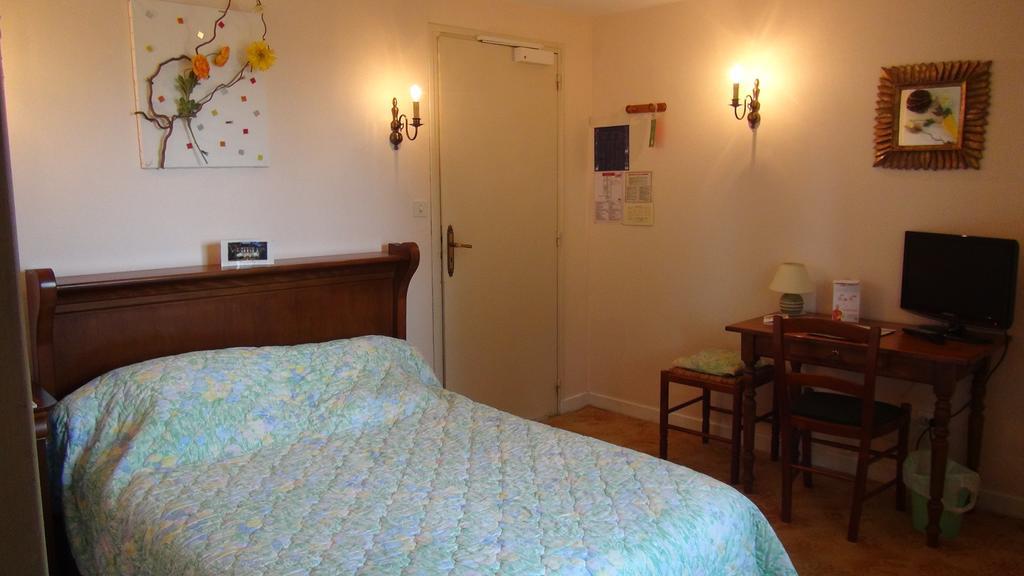 Hotel Le Clos Du Montvinage Étréaupont Cameră foto