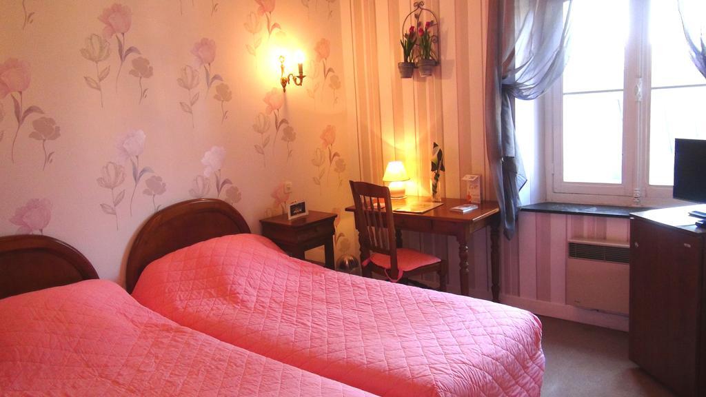 Hotel Le Clos Du Montvinage Étréaupont Cameră foto