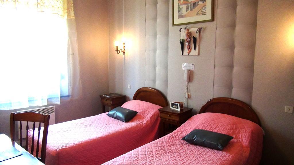 Hotel Le Clos Du Montvinage Étréaupont Cameră foto