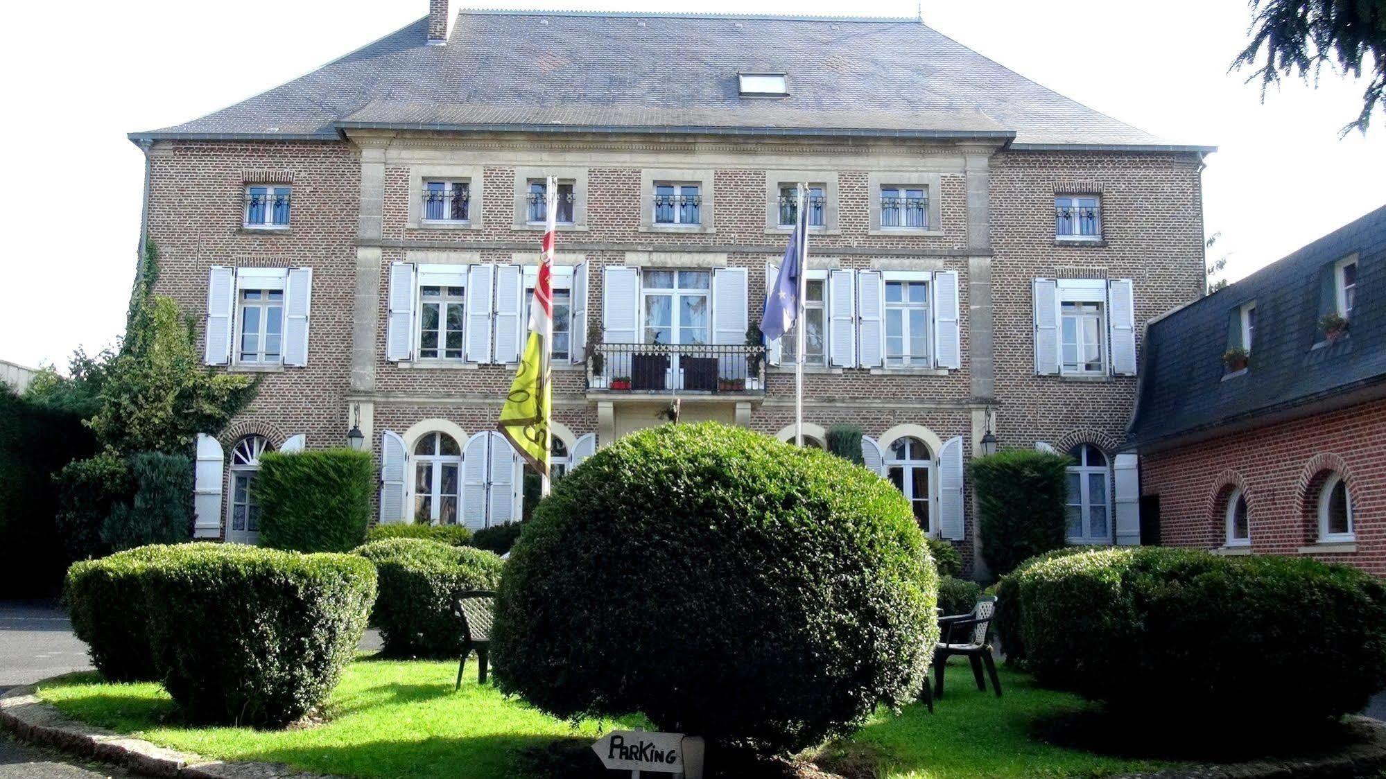 Hotel Le Clos Du Montvinage Étréaupont Exterior foto